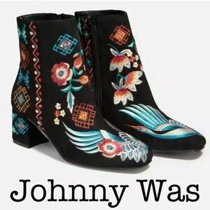 Johnny Was Embroidered Boho Devine Bootie, Zip; size 39